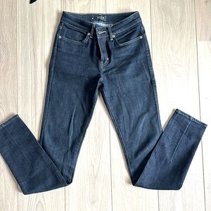 Neuw NWT Vintage Skinny Jeans Size 25 NWT